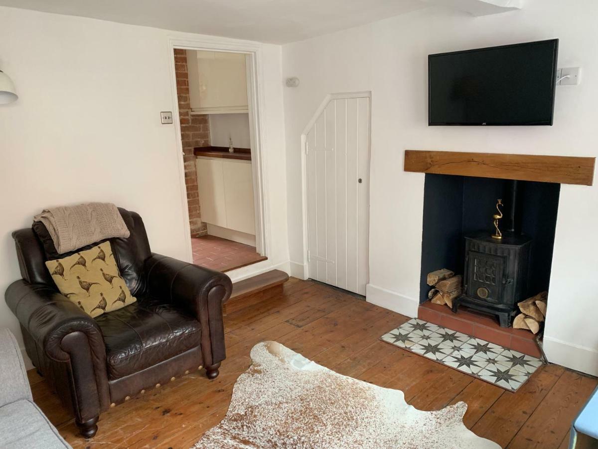 Sweet & Cosy 10 Bridewell Cottage With Parking Available Upon Request Bury St. Edmunds Exterior foto